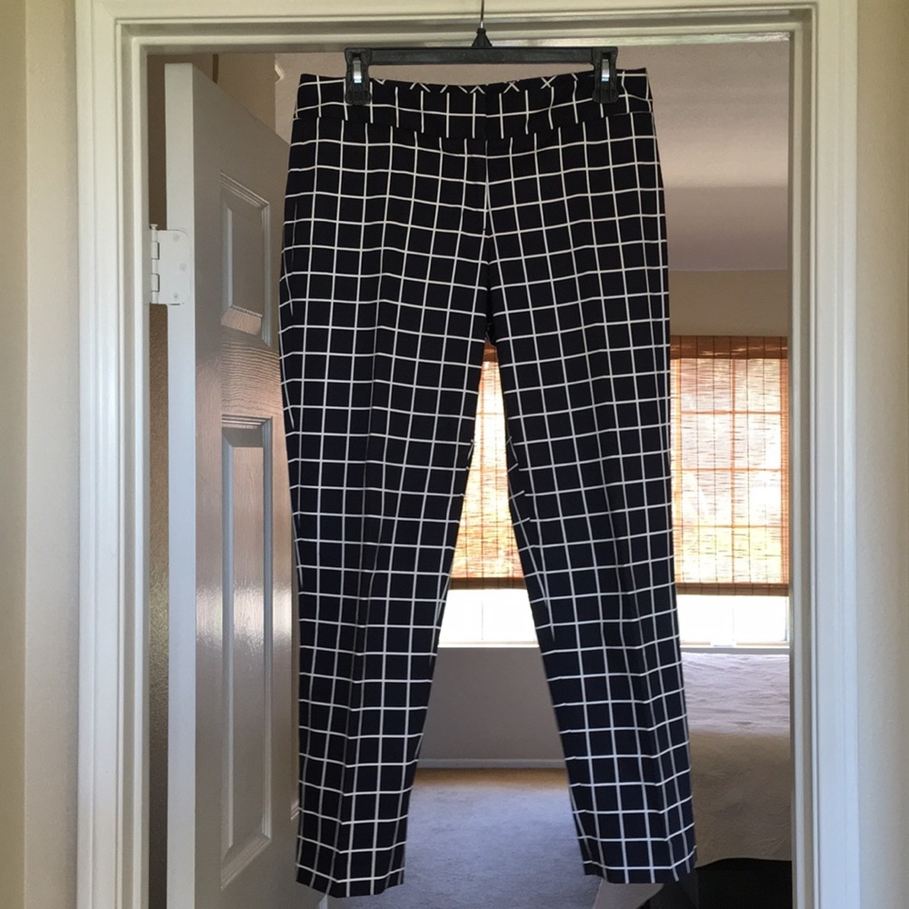 Talbots Navy & White Paned Pant 6 Petite